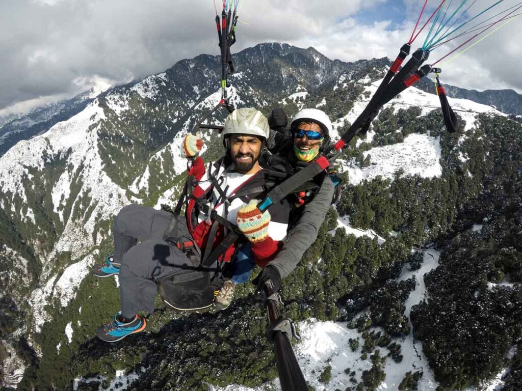 Paragliding Escape - Travellers photo